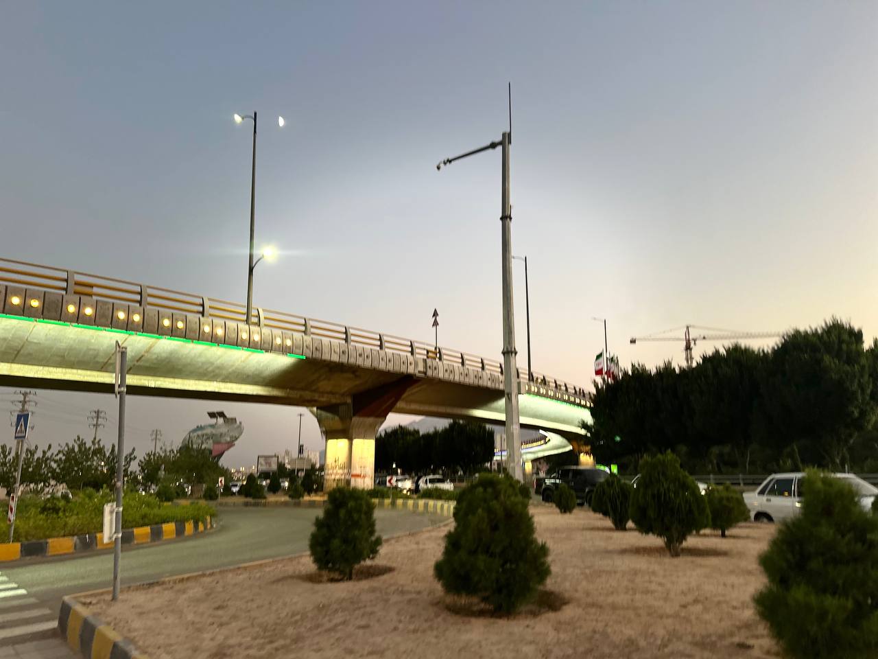 قرنیز نمای پل در شیراز